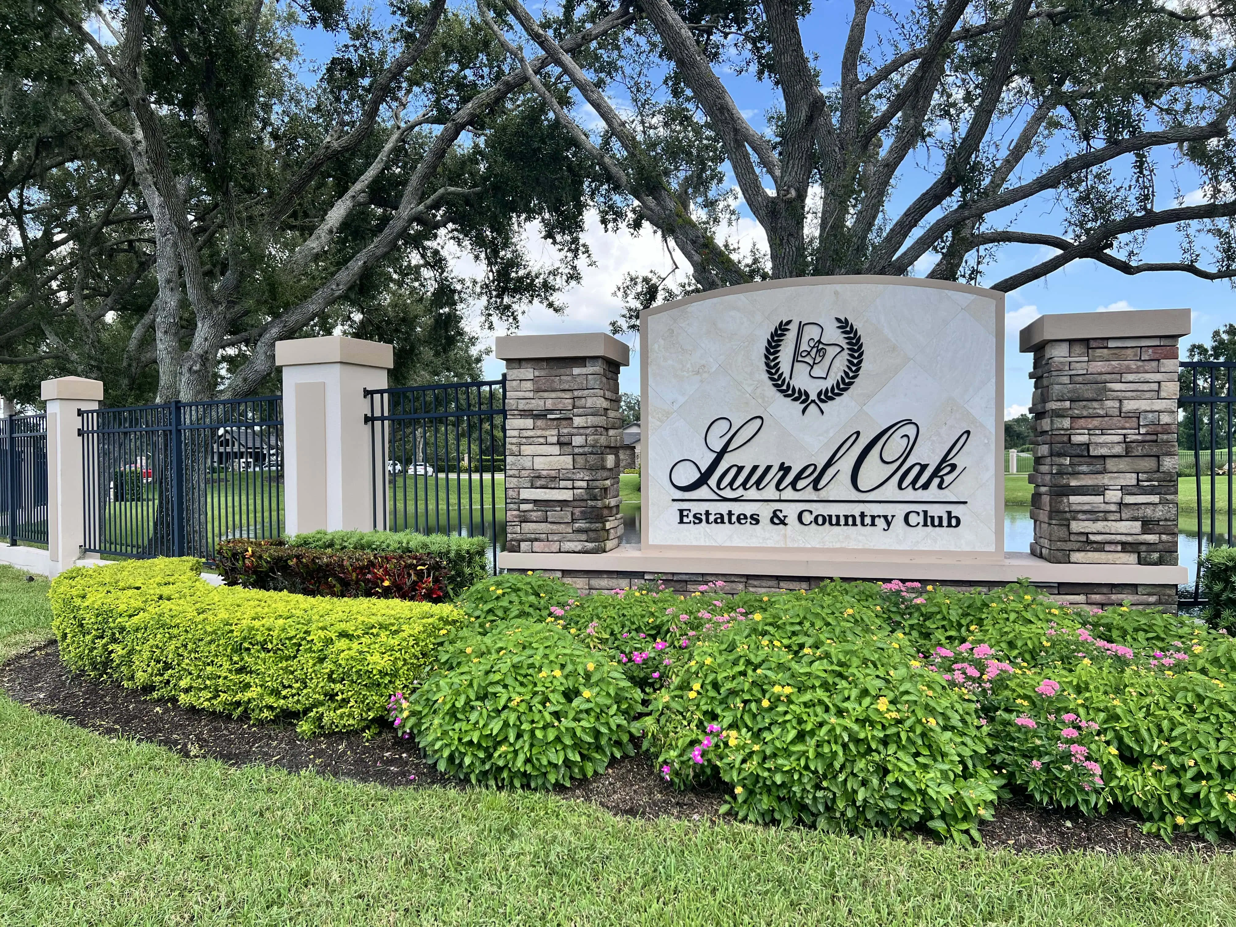 Laurel Oak Estates and Country Club Entrance Sign